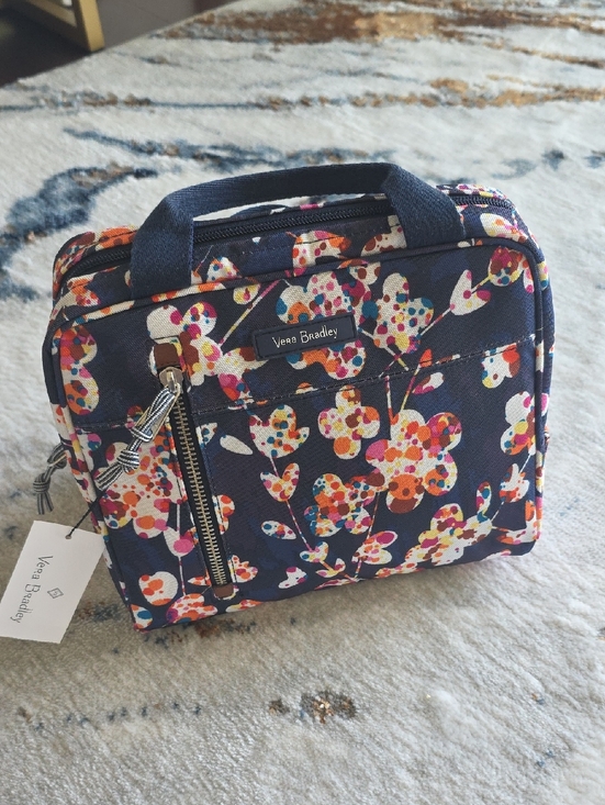 Vera Bradley Handbags - Vera Bradley Navy Floral Zip Cooler